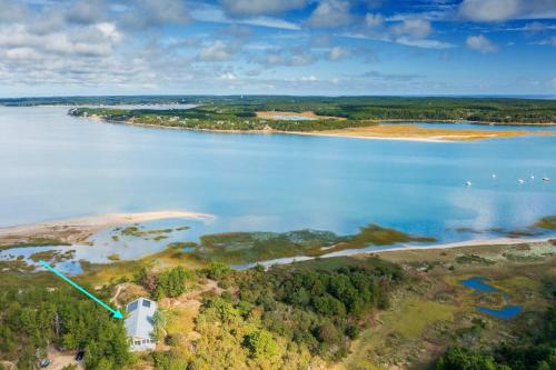 Private Beach with Incredible Views on Lt Island