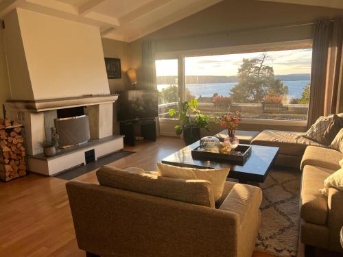Large villa with garden and beautiful sea view in Nordstrand