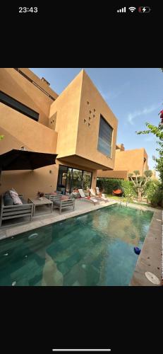 Villa familiale avec piscine chauffee La Dolce Vita