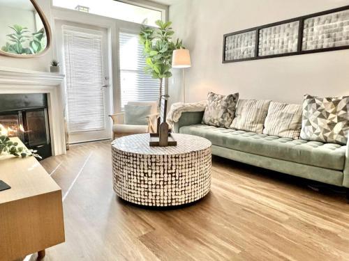 Cozy 2 Bedroom 2 Bathroom Condo with Pool, Gym, Spa, Los Angeles (fotografie 2)