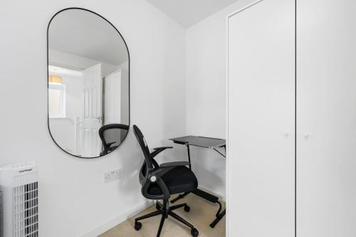 Superb Two Bedroom House close to Etihad & Coop Live - Private & Free Parking, Manchester (fotografie 9)