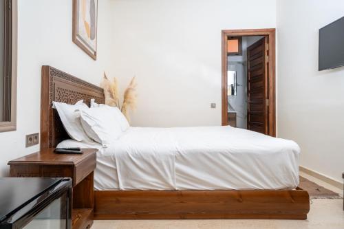 Deluxe Double Room image 3