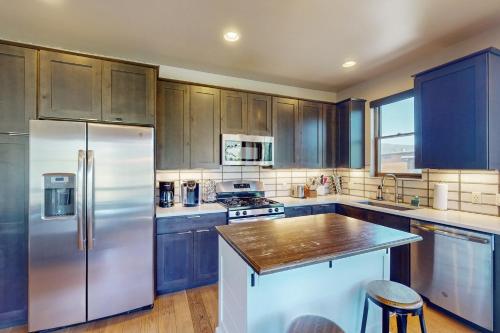 Blue River Condo Unit 3301 in Silverthorne, USA