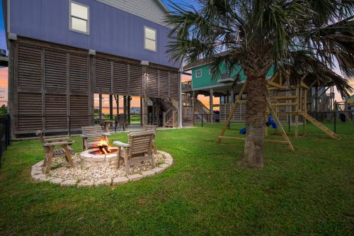 New Hot Tub! Oceanside Family Beach Retreat with Fun for Every Age! in Bolivar Peninsula, USA