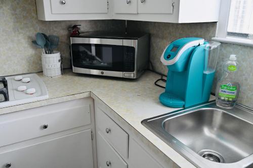 Iekārtas, Bright & cozy 2nd Floor Apartment Close to NYC in Belleville (NJ)