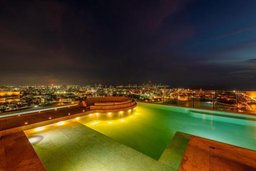 Swimming pool, Espectacular Vista al Mar and Historic Center 2BR in Villa Barraza