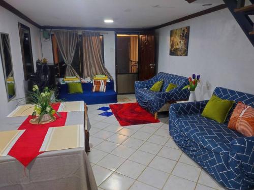 CheapEntireHouse Mel Place in Mandaue with Netflix for 5pax or more in Consolacion
