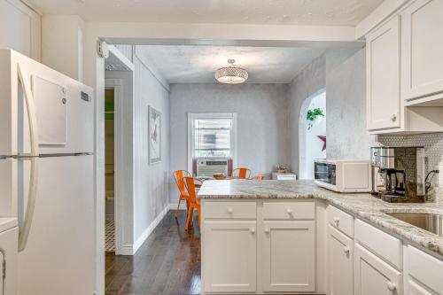 Near Hospitals and Red Rocks Dog-Friendly Home! in Englewood (CO)