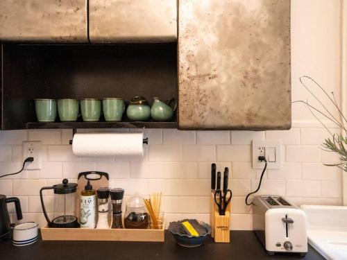 La Maison Hudson Charming 1BR In Prime Location in Hudson, USA