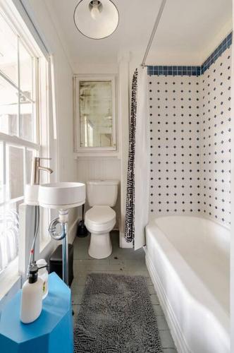 La Maison Hudson Charming 1BR In Prime Location in Hudson, USA