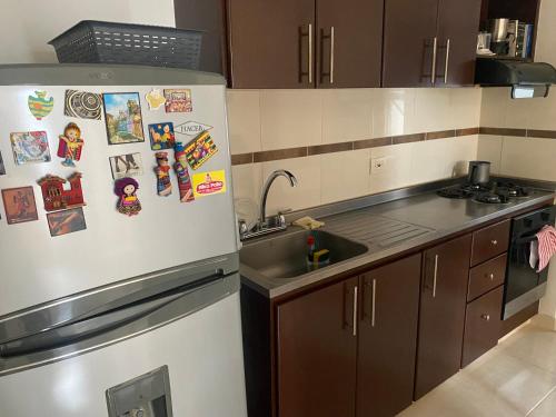 Acogedor apartamento cerca al estadio, expofuturo y Villa Olimpica in Olimpica