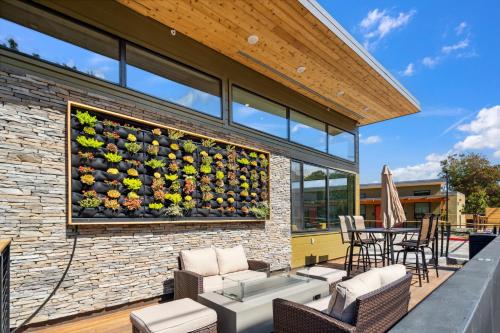 Recreational facilities, The Evergreen in Marin County