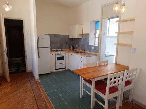 Luminoso dos ambientes a nuevo in San Cristóbal