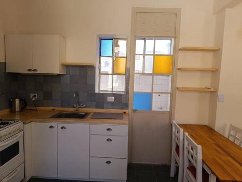 Luminoso dos ambientes a nuevo in San Cristóbal