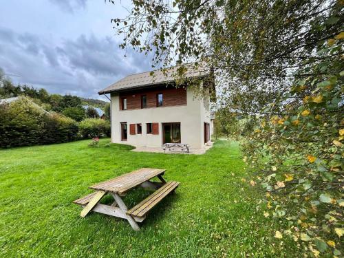 Spacieuse maison 8 personnes, 4 chambres, vue montagnes in Correncon-En-Vercors