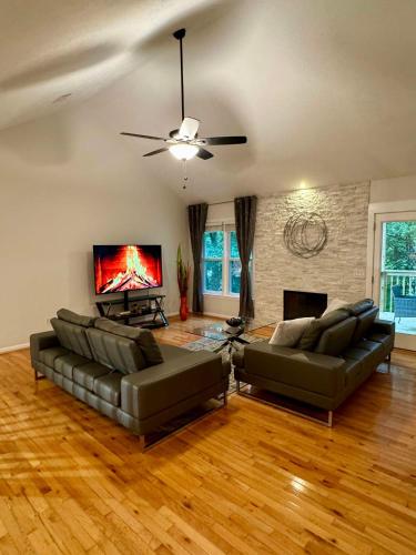 Modern Spacious Retreat near Braves stadium in Marietta, USA