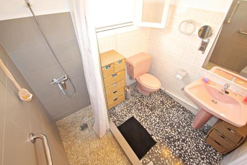 Two-Bedroom Villa image 10