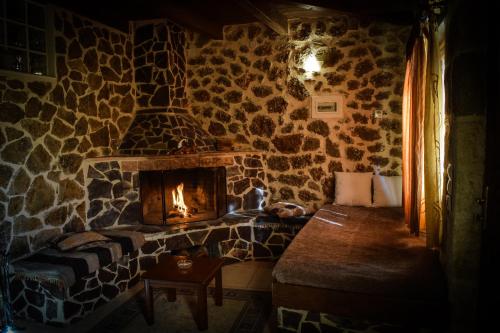 Paliokastro Guesthouse - image 10