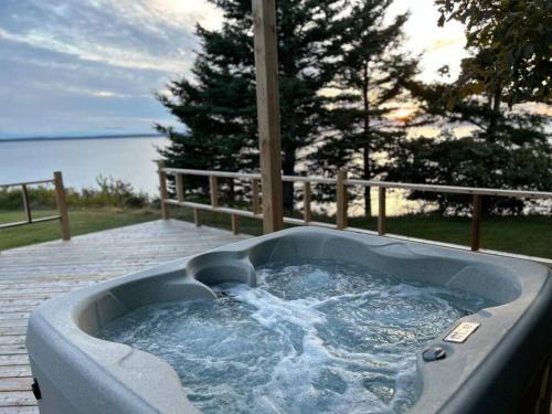 Private Waterfront Luxury with Hot Tub and Barrel Sauna in Sydney Forks (NS)