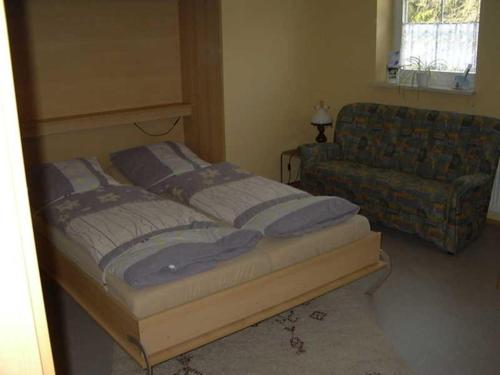 One-Bedroom Apartment with Shower