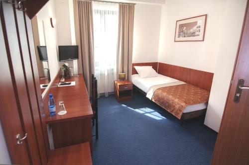 1 twin bed