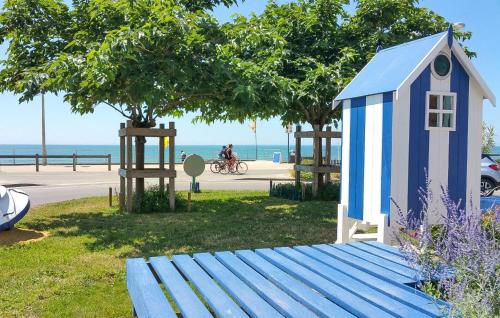 ทัศนียภาพภายนอกโรงแรม, Beautiful Stacaravan in แซ็ง-ฌ็อง-เดอ-มงต์