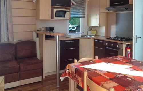 ห้องครัว, Beautiful Stacaravan in แซ็ง-ฌ็อง-เดอ-มงต์