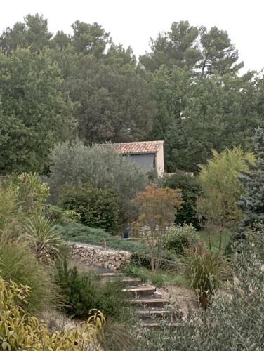 maisonnette provençale piscine le petit colibri (maisonnette provencale piscine le petit colibri) in Saint-Saturnin-les-Apt