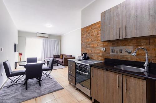Peaks -Delmar Apartments 5