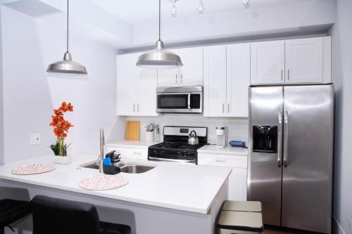 5mins from Downtown 2BD Fulton market, free onsite parking in Chicago, USA