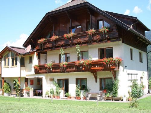  Lovely Apartment in Tr polach with Sauna in Tröpolach