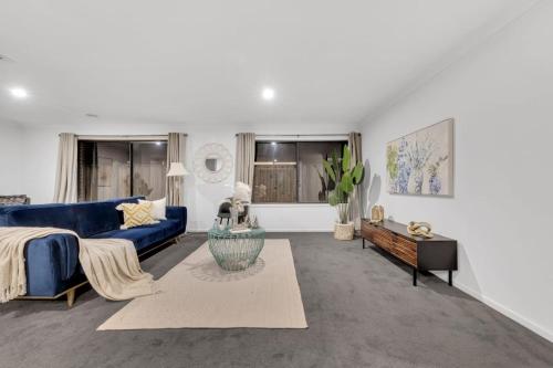 Ensuite Room truganina 20 min CBD Airport in Werribee