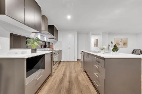 Ensuite Room truganina 20 min CBD Airport in Werribee