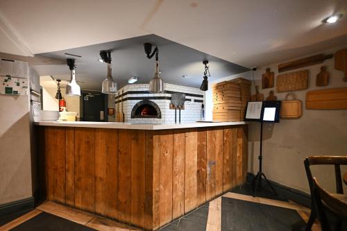 The King's Head - image 14