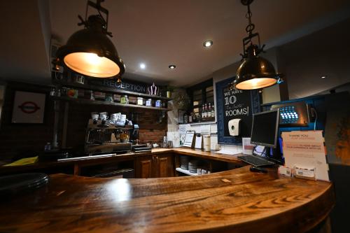 The King's Head - main image