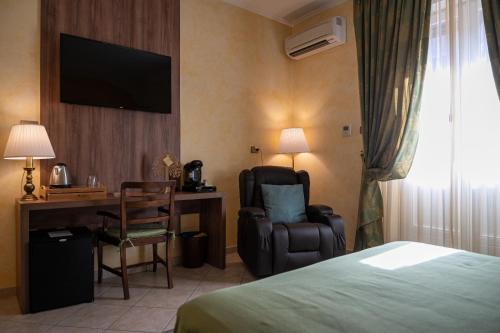 room detail thumbnail 1