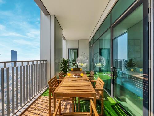 Skyline Serenity Holiday Home I Chic 4 Bedroom Apartment I Burj Khalifa & Fountain Views I Direct Access to Dubai Mall I Free Gym Pool Parking and Wi-Fi - image 12
