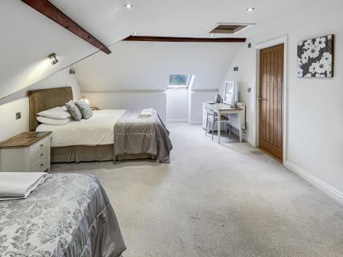 Redway Lodge