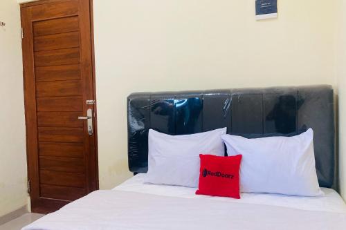 Standard Double Room image 4