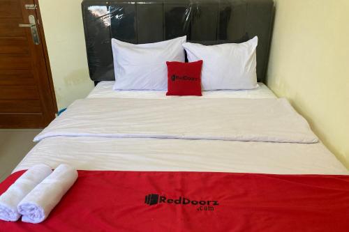 Standard Double Room image 2