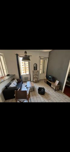 Bright Apartment Near the Beach and Old Port, Marseille