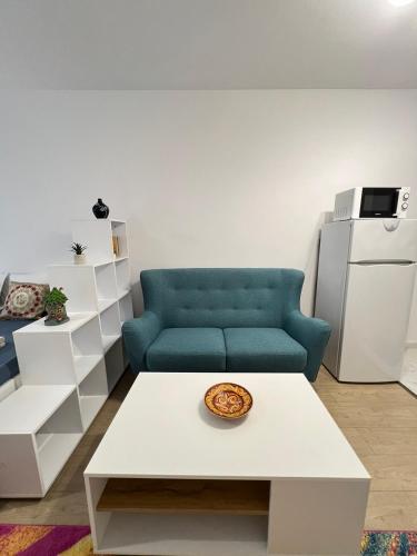 Santorini modern and cosy Apt near UNSS and NSA w WiFi, Sofia (photo 5)