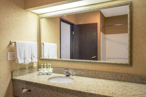 Holiday Inn Express Layton - I-15, an IHG Hotel