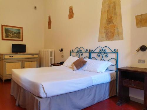 Hotel Annalena Room Type - Triple Room with Garden View