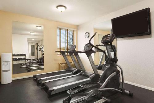 Fitness center, Country Inn & Suites by Radisson, Eagan, MN in Eagan (MN)