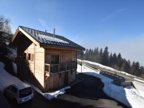 Splendid Chalet in Chamrousse with TV Splendid Chalet in Chamrousse with TV