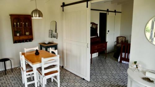 Létesítmények, The Tin Shed in Clare