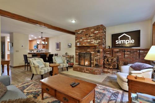 93 Glazebrook Rd, Unit E2 - Ski Condo - Lift ticket deals, Close to Mountain! in Killington, USA