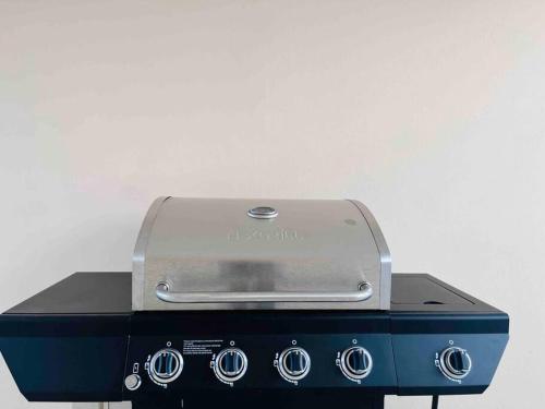 Near combate Beach, el Poblado boquerón and restaurants