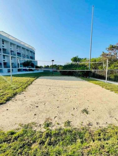 Near combate Beach, el Poblado boquerón and restaurants